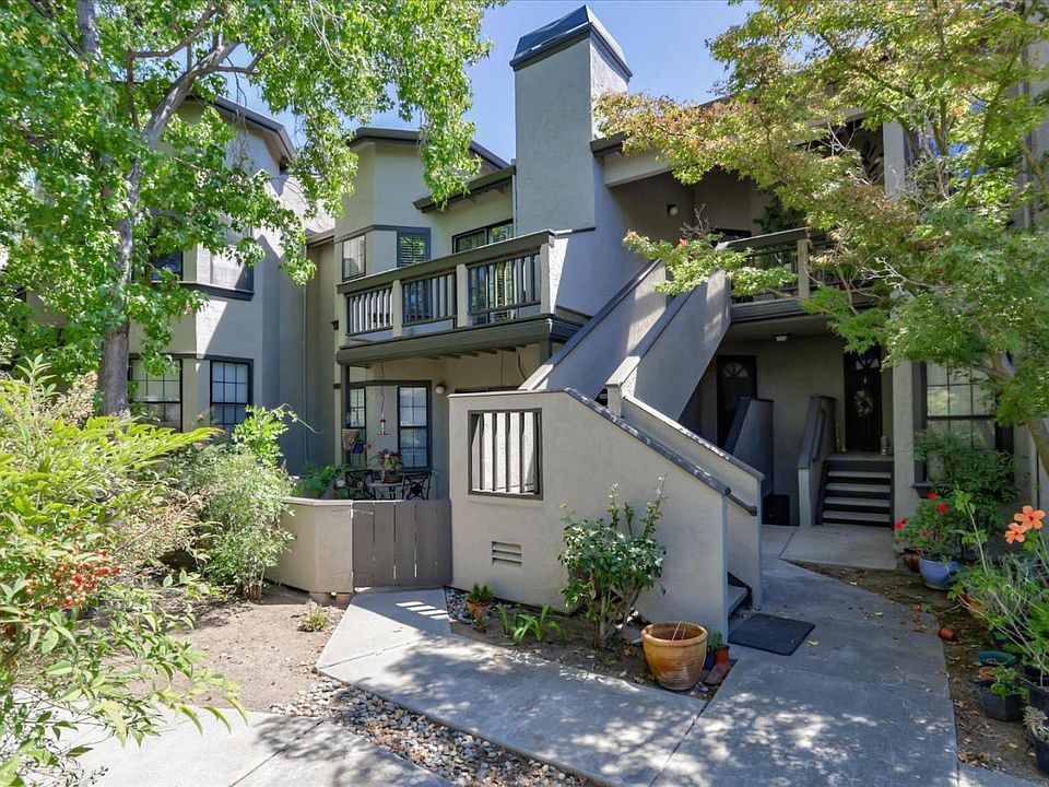 1st image of 629 La Maison Dr