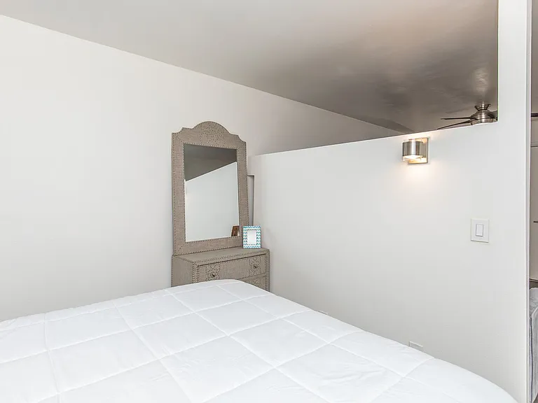 Studio 710 Apartments — Photo 37