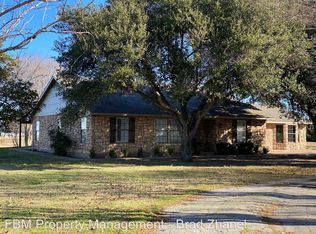 425 Gin Rd, Ennis, TX 75119