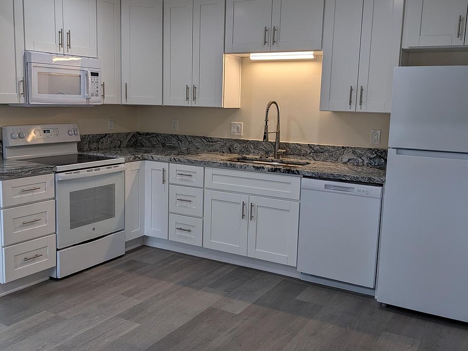 1st image of 6102 W Manor Dr