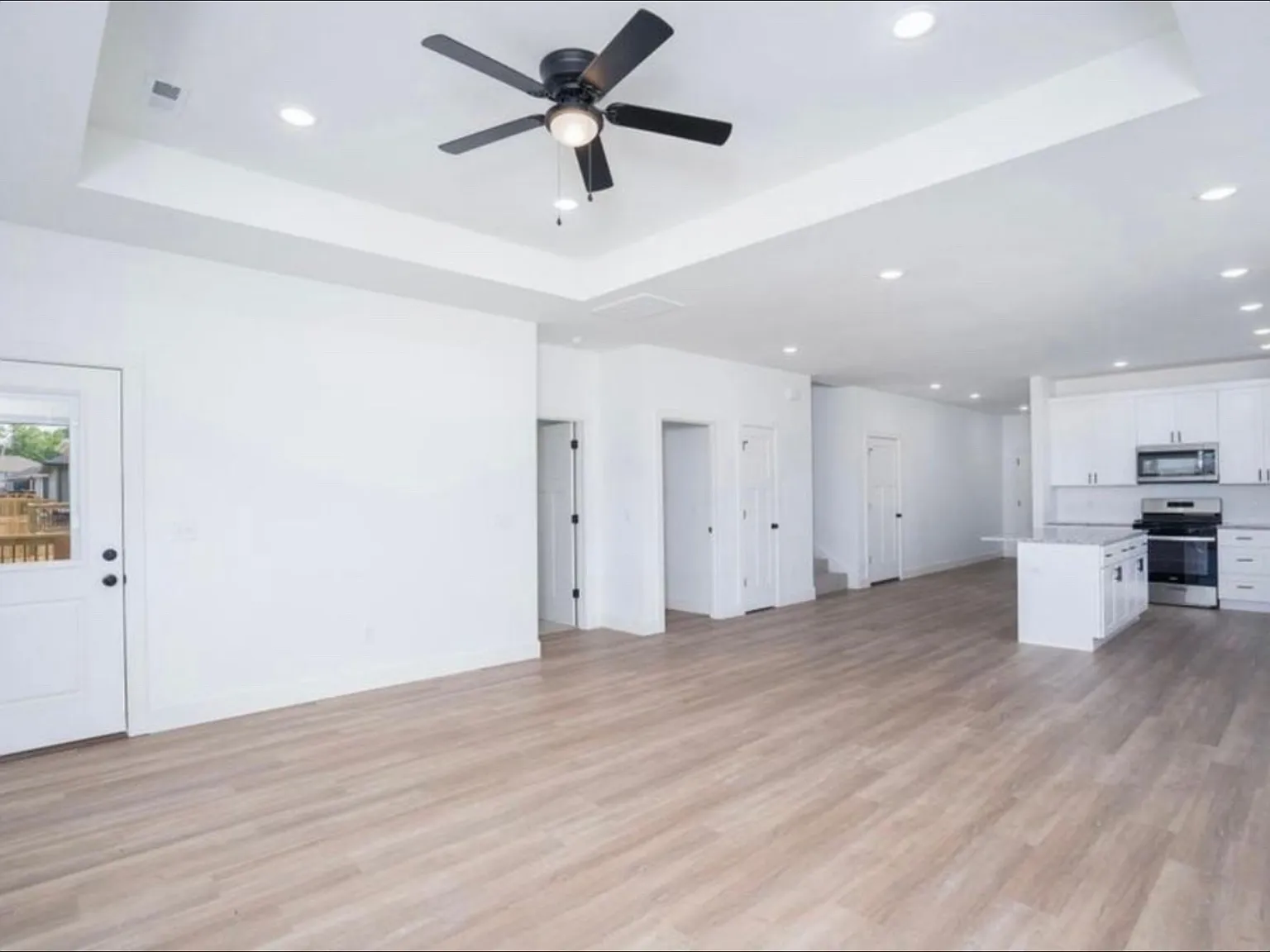 3 bed, 1926 sqft, $2,350 — Photo 4