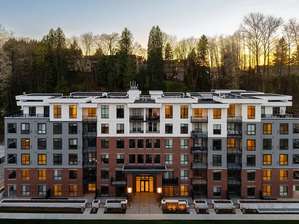 2771 Montrose Ave #207, Abbotsford, BC V2S 0N4