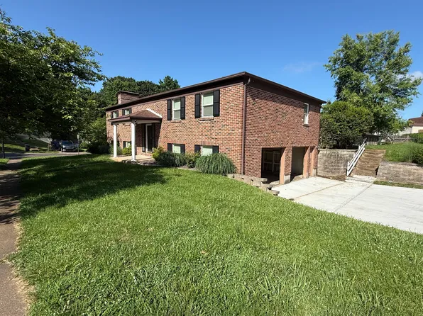 13459 Woodstile Ct, Saint Louis, MO 63128