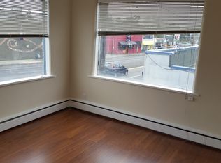 7513 Aurora Ave N #B, Seattle, WA 98103