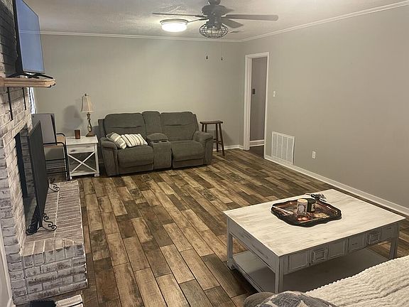 2nd image of 5 Jill Marie Ln