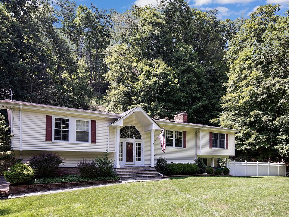 1st image of 41 Mianus Dr