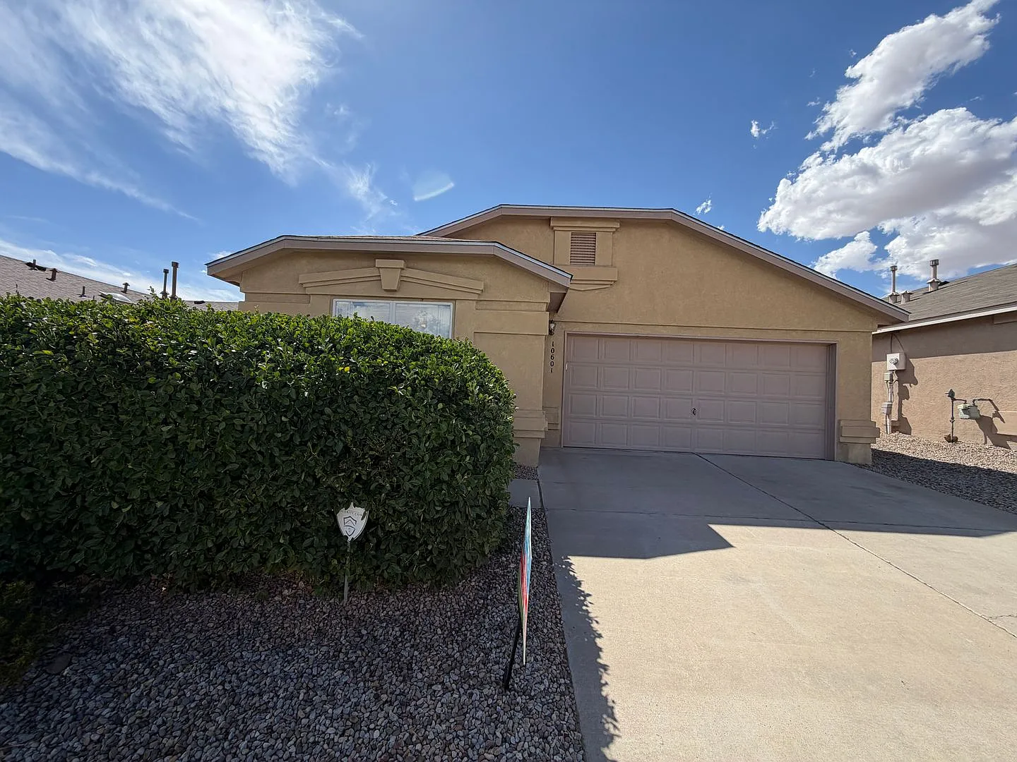 3 Bedroom Home Available Near Unser Blvd NW & McMahon Blvd NW! — Photo 1