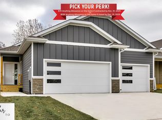 7225 E Waters Edge Pl, Place Sioux Falls, SD 57110