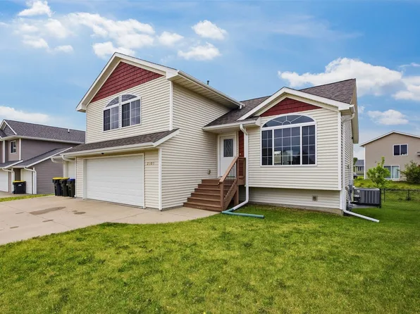 2609 Russell Dr, Iowa City, IA 52240