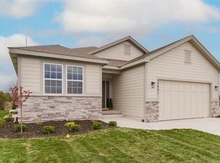 22021 W 97th St, Lenexa, KS 66220