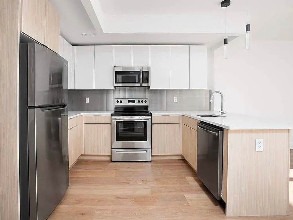 1st image of 23-33 Astoria Blvd #7