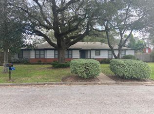 2917 Avenue L, Bay City, TX 77414