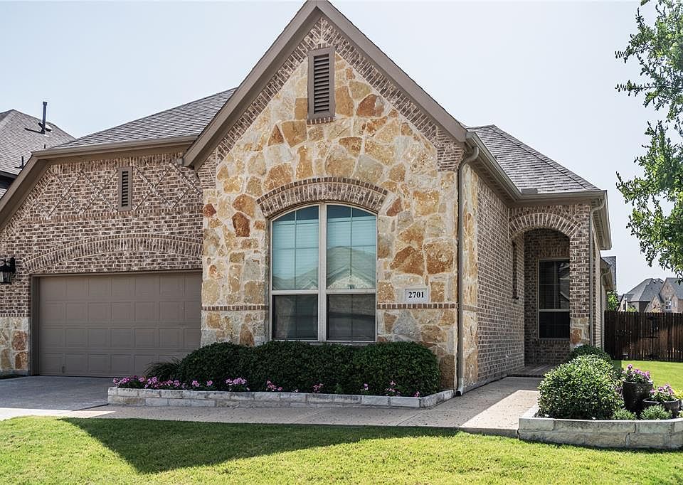 1st image of 2701 Point Vista Dr