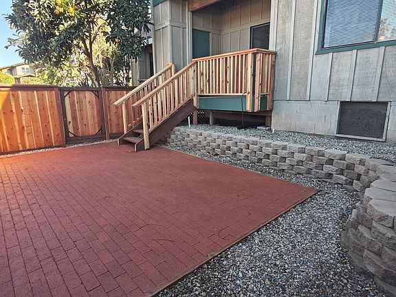 Private fenced-in patio