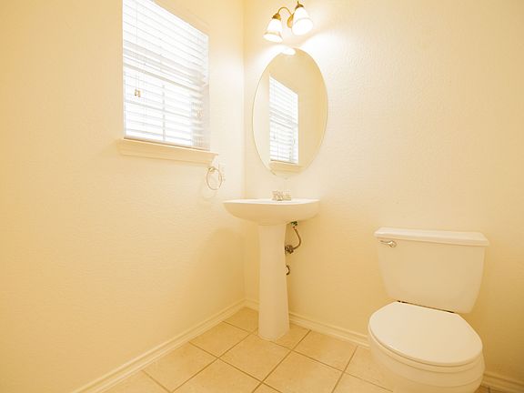 5th image of 5427 Tomas Cir