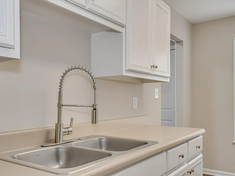 41 Innisbrook Dr #1 — Photo 24