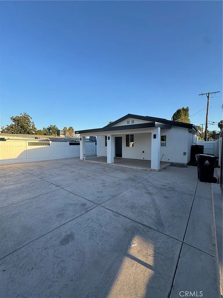 2 bed, 1000 sqft, $3,650 — Photo 4