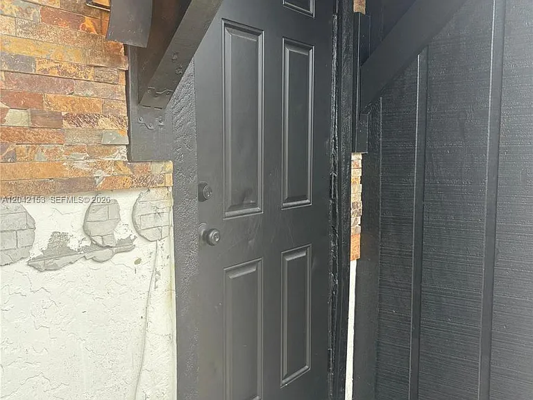 6837 SW 39th Ter — Photo 16