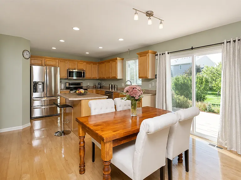 3910 SW Bluegrass Dr — Photo 9