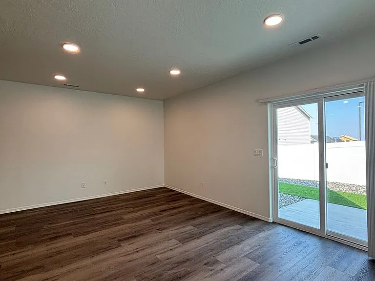 3672 S Roosevelt St — Photo 3