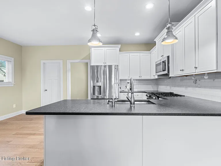 825 Artisan Pkwy — Photo 18