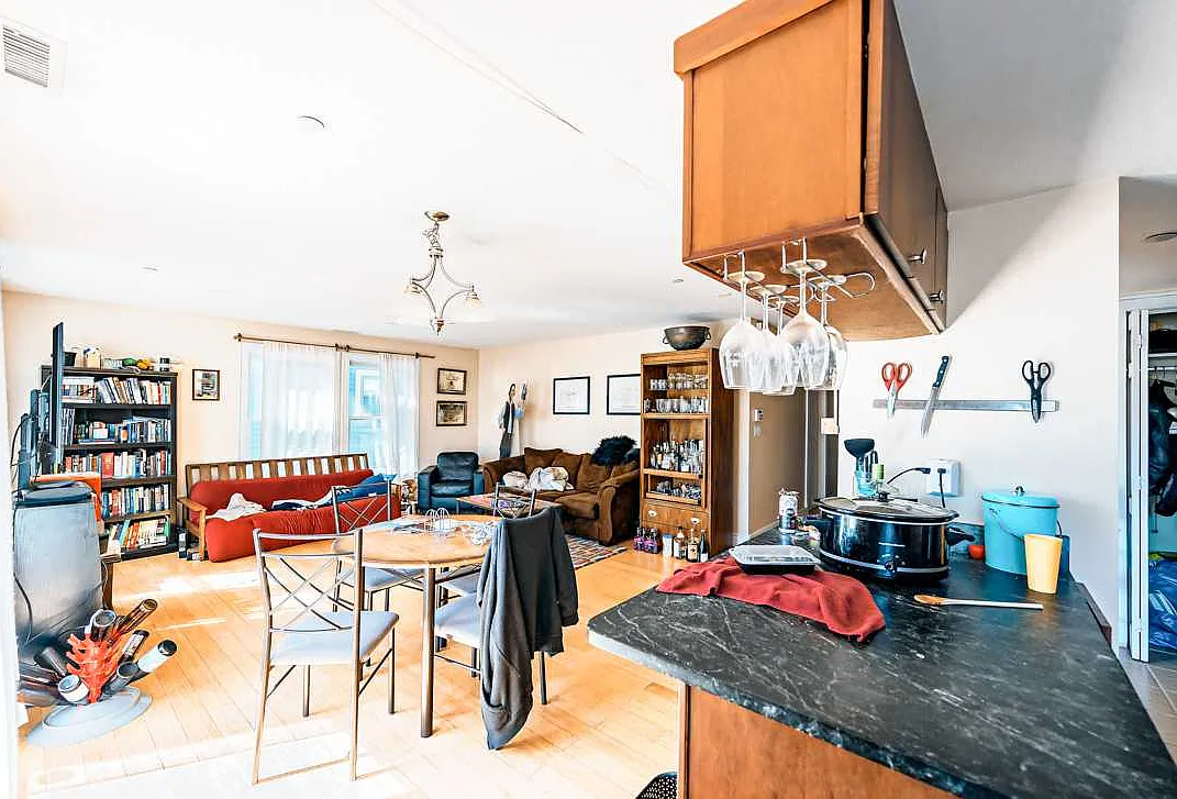 3 bed, $3,700 — Photo 1