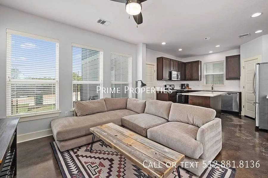 Modern condo, great location, fully Furnished! — Photo 3
