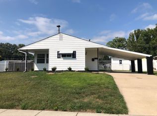 17 Twisting Ln, Levittown, PA