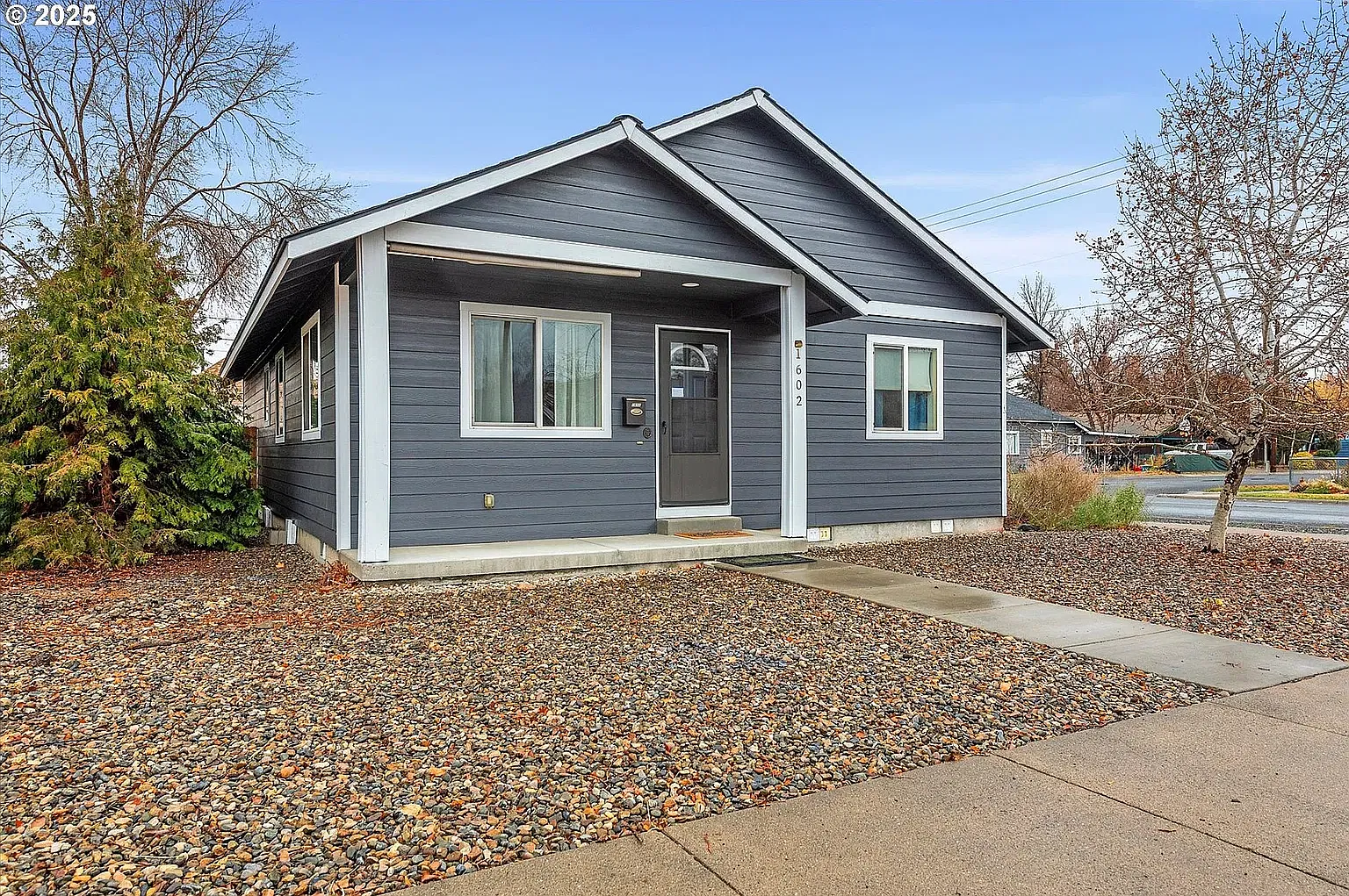3 bed, 1080 sqft, $1,650 — Photo 1