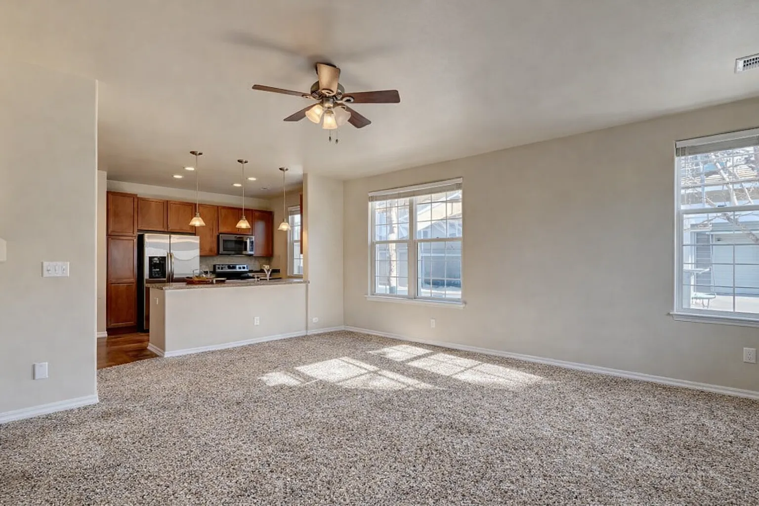 2 bed, 1639 sqft, $2,295 — Photo 3