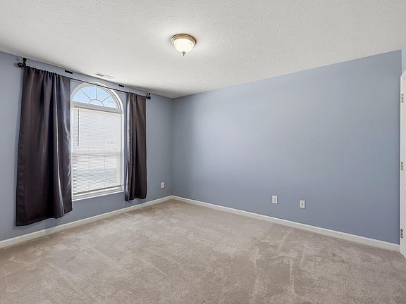 3rd image of 110 Baybrook Cir