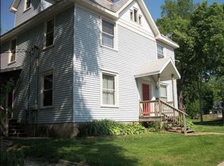 907 N State St APT 1, Champaign, IL 61820