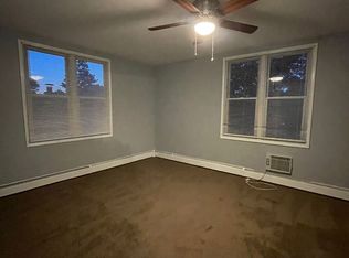 404 S Lewis Ave APT 6, Waukegan, IL 60085