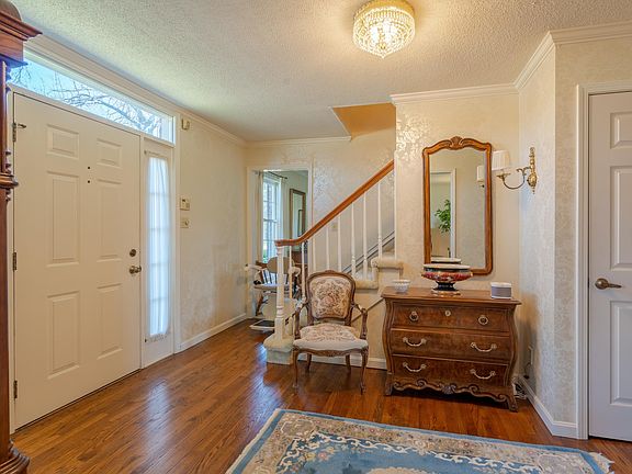 2nd image of 7831 E Gum St