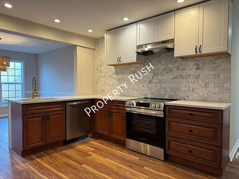 2945 Old Britain Cir — Photo 9