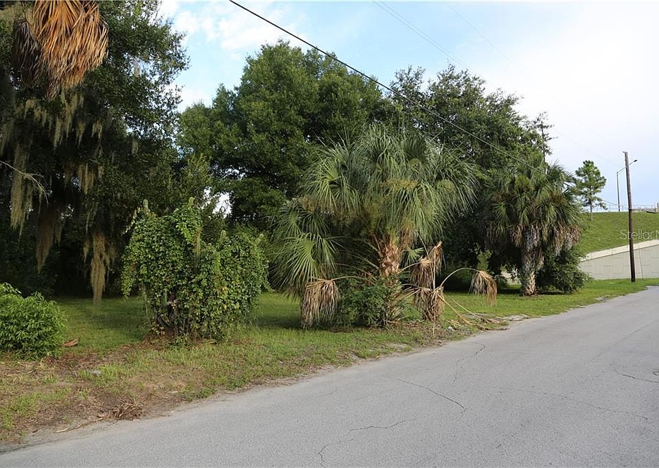 1st image of Childs Ave N