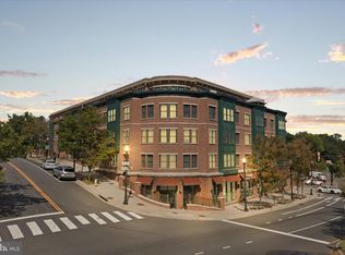 2101 Monroe #111, Arlington, VA 22207