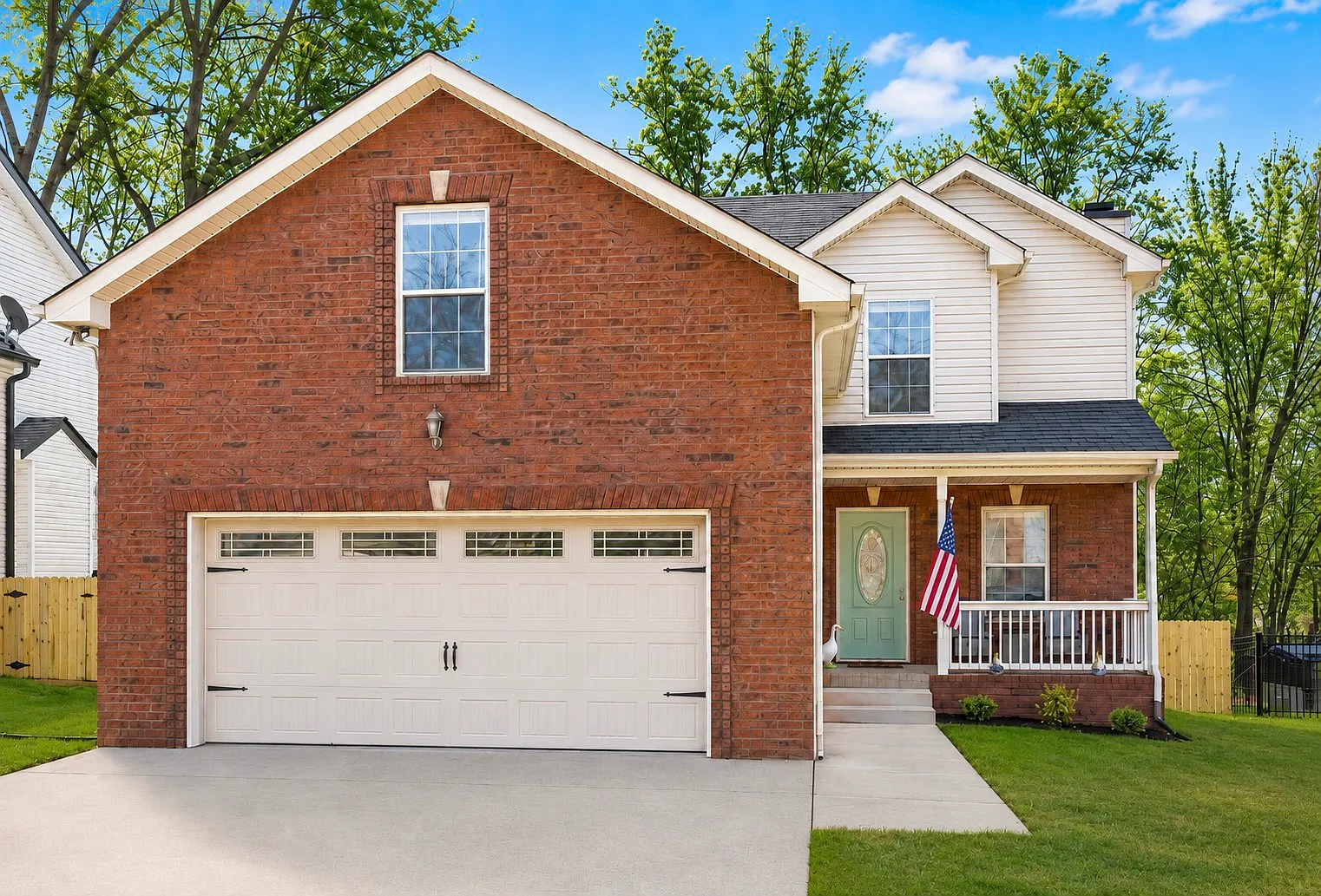 3 bed, 2.5 bath, 2060 sqft, $2,000 — Photo 1