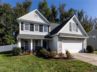 8420 Four Sisters Ln, Charlotte, NC 28215