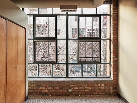 2nd image of 671 N Sangamon St #109