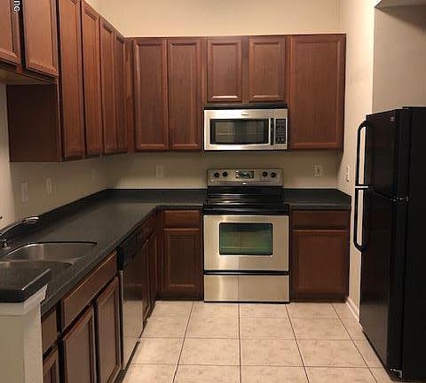 2nd image of 7060 Deer Lodge Cir Unit 102