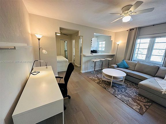 4th image of 260 Euclid Ave APT 27