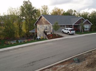 2572 NW Brockway Rd, Winston, OR 97496