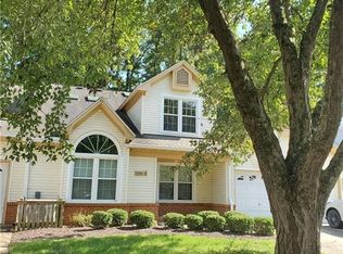 1305 Eagles Trace Path APT B, Chesapeake, VA 23320