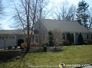 13 Palisade Ln, Barrington, RI 02806