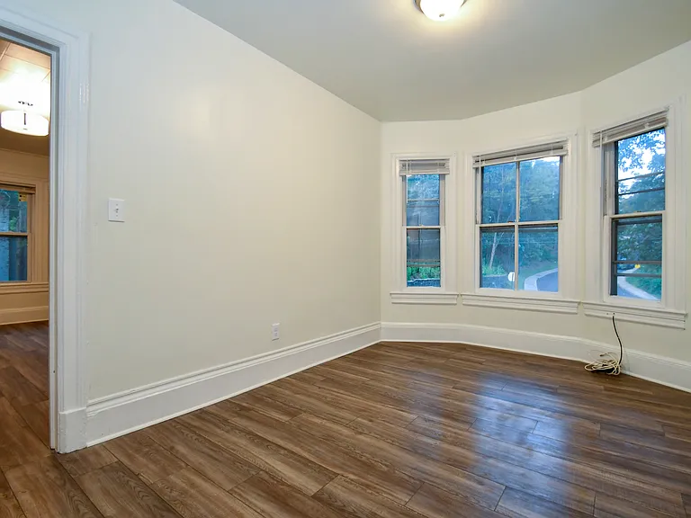 Guest room/Home office. Tons of light.
