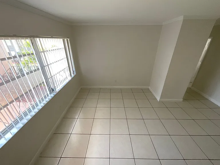 11605-07 Canal Dr #12 — Photo 7