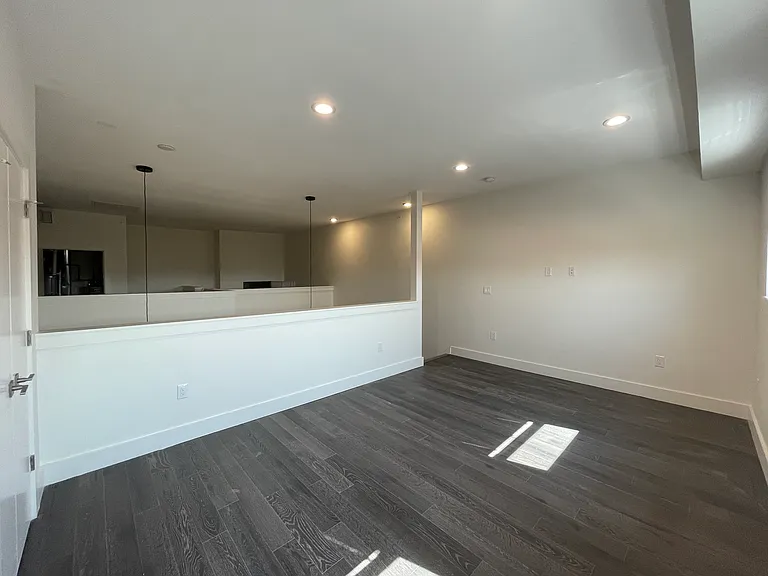 116 Lofts — Photo 8