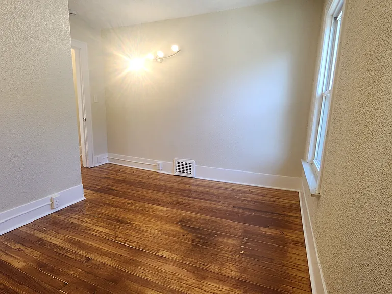 43 Dwight Ave — Photo 15