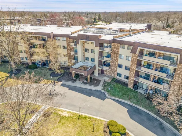 3350 N Carriageway Dr Unit 114, Arlington Heights, IL 60004